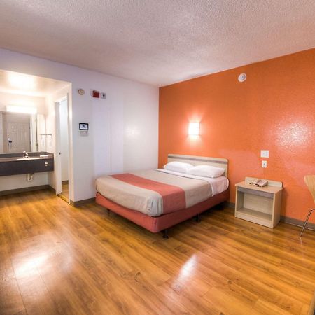 Motel 6-Niantic, Ct - New London Exteriör bild